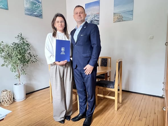 Pani Dyrektor i Burmistrz Miasta 